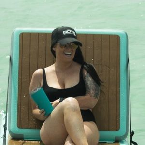 Meet your Posher, Devin